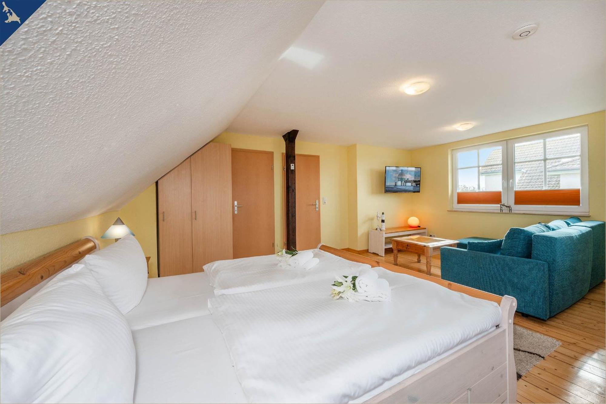Villa Holtz Ferienwohnung Holtz 4 ツィノヴィッツ エクステリア 写真